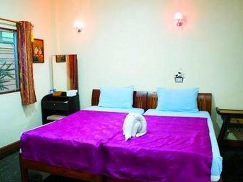 Noble Night Guesthouse Kanchanaburi Dış mekan fotoğraf