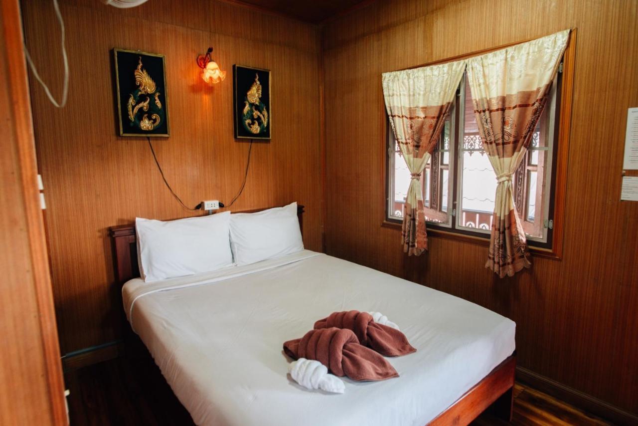 Noble Night Guesthouse Kanchanaburi Dış mekan fotoğraf